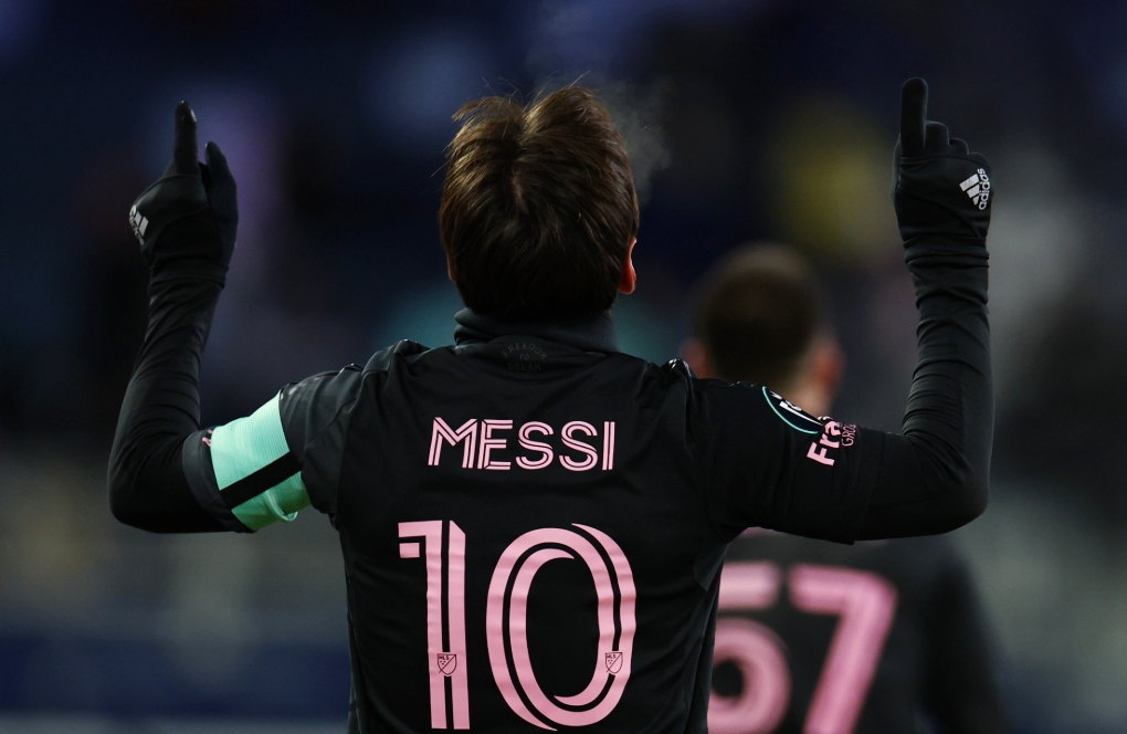 包含梅西迎来二十赛季出色发挥，法国队观众热烈欢呼！比赛高潮迭起的词条九游体育